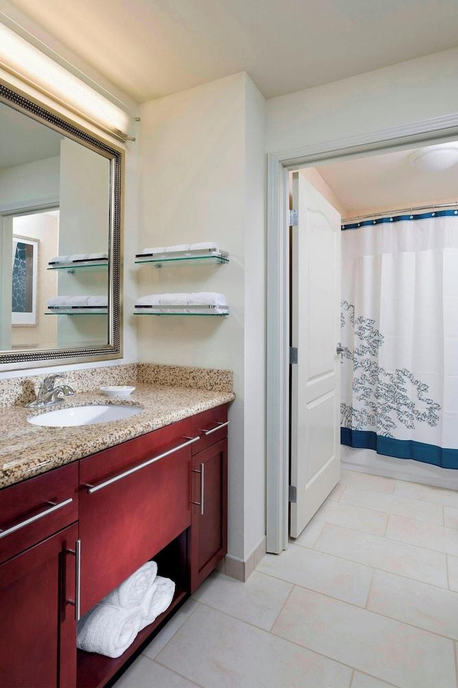 RESIDENCE INN FARGO — 7