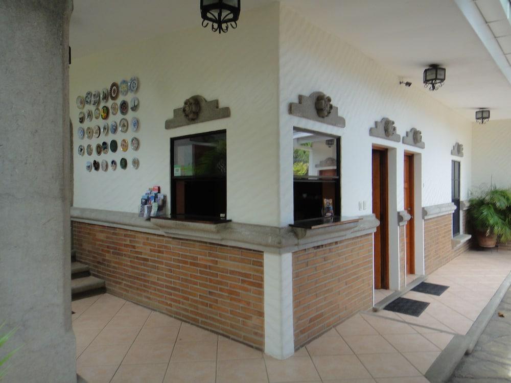 Hotel El Almendro 1163228 — 8