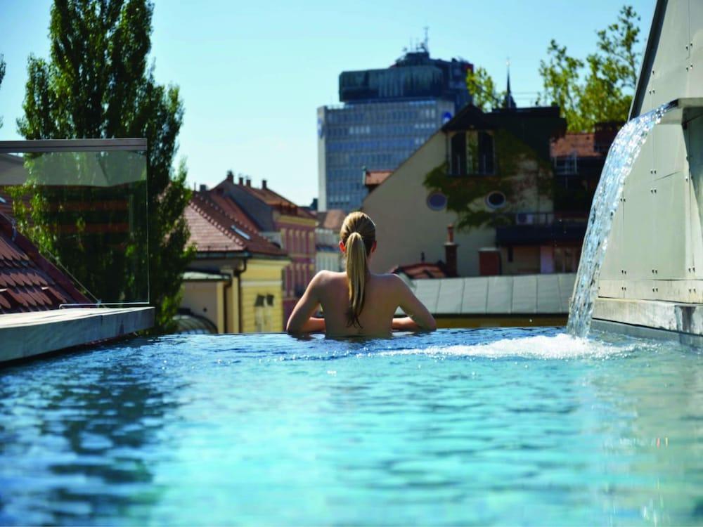 Vander Urbani Resort – A Member Of Design Hotels 923735 — 3