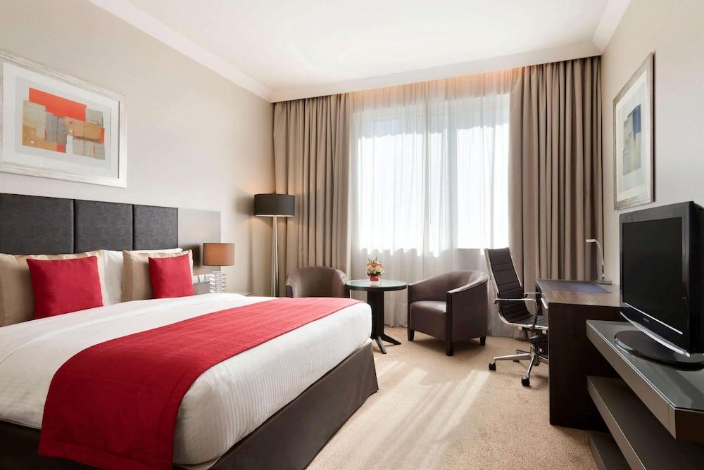 Ramada by Wyndham Abu Dhabi Downtown — 7
