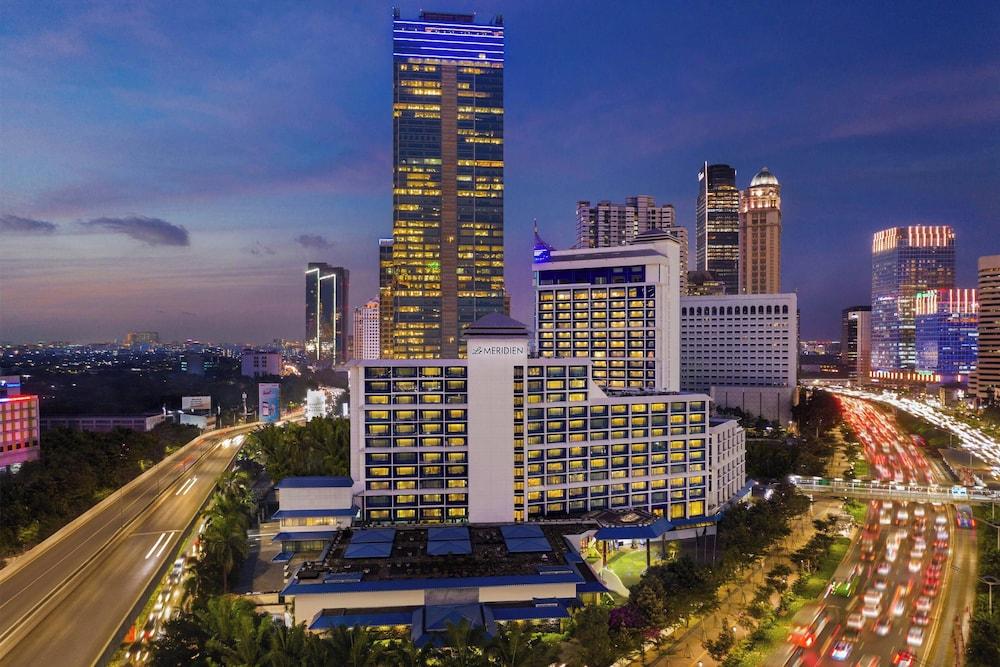 LE MERIDIEN JAKARTA — 2