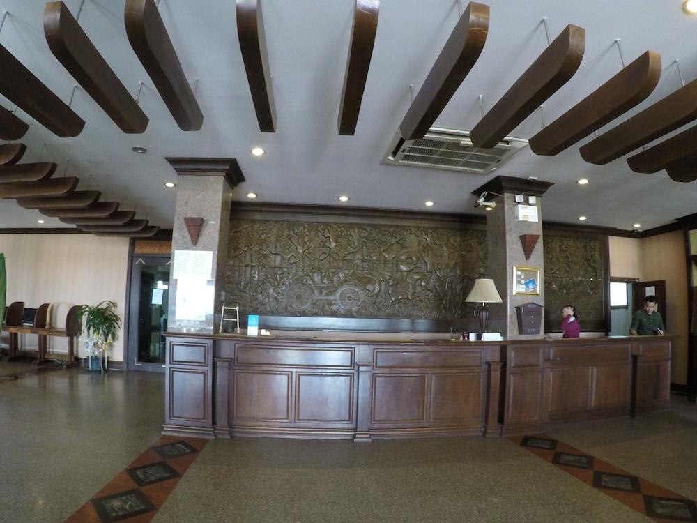 Sengtawan Riverside Hotel — 4
