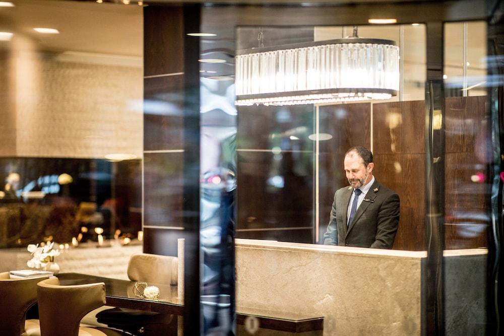 INTERCONTINENTAL WELLINGTON — 9
