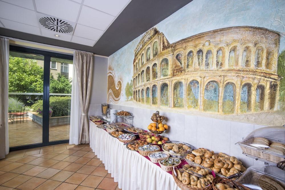 Hotel Roma Prague 110862 — 9