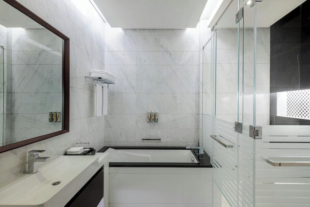 Renaissance Business Bay Hotel, Dubai