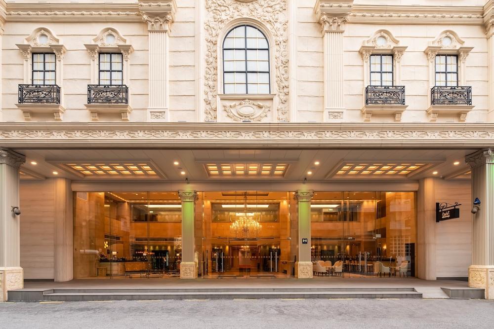 HOLIDAY INN MACAU — 5