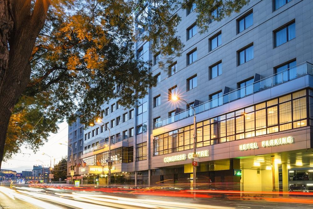 TATRA HOTEL 865365