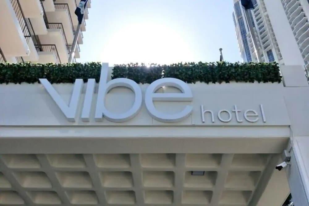 VIBE HOTEL GOLD COAST — 7