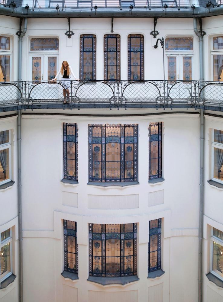 Four Seasons Hotel Gresham Palace Budapest — 2
