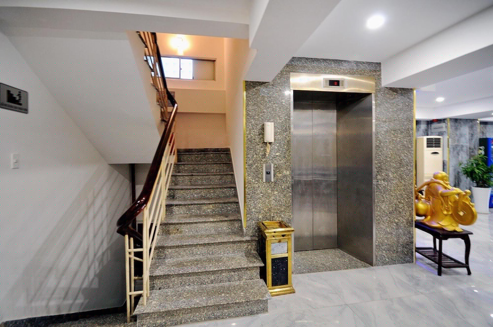 Golden Lotus Hotel — 7