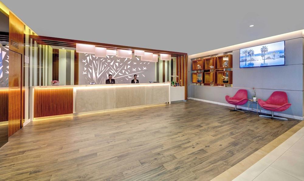 Howard Johnson Plaza by Wyndham Dubai Deira — 9