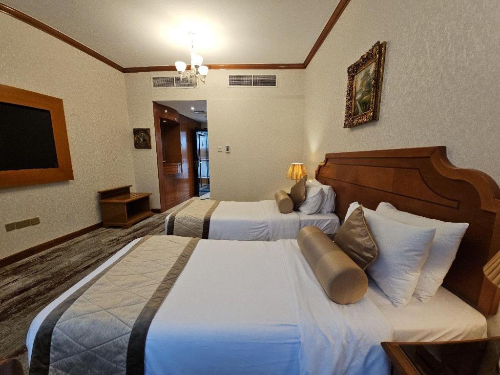 Royal Concorde Hotel & Suites — 9