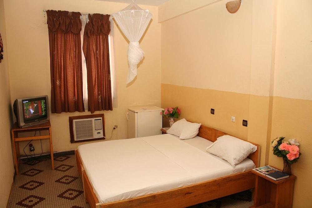 Elite Hotel — 7