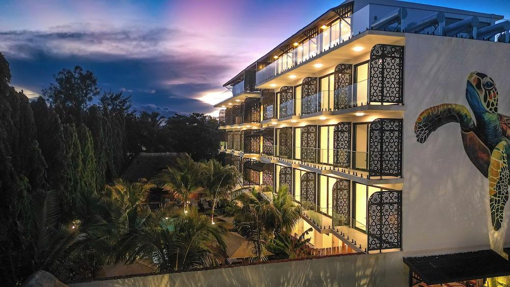 THE Z HOTEL(J) — 7