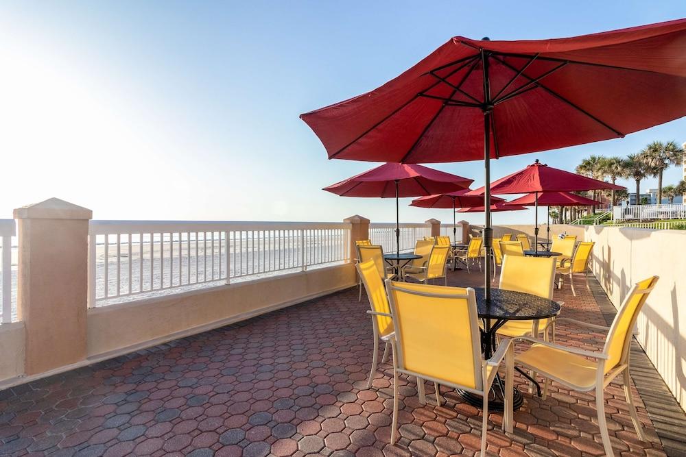 Hampton Inn Daytona Shores-Oceanfront — 8